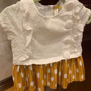 Beautiful mustard and white dress with zipper